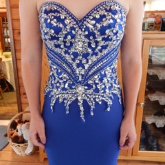 Juliet Prom Dress - Picture 5 of 8